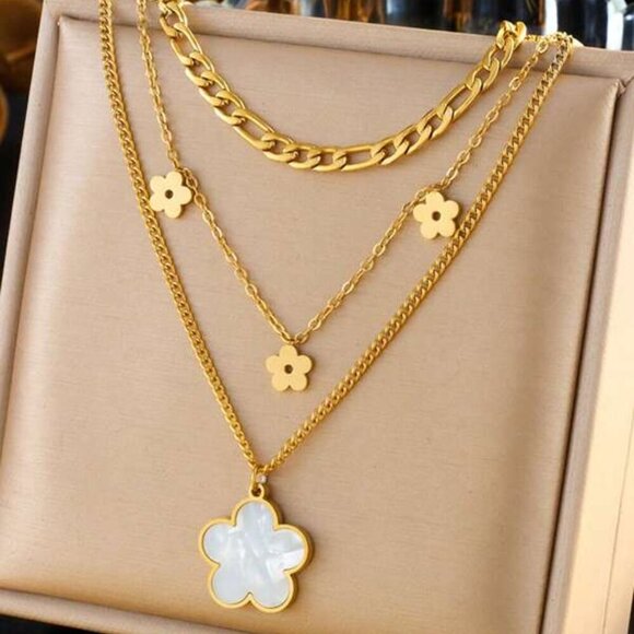 18K Gold Filled Layered Clover Mother of Pearl Necklace Set - Picture 4 of 4